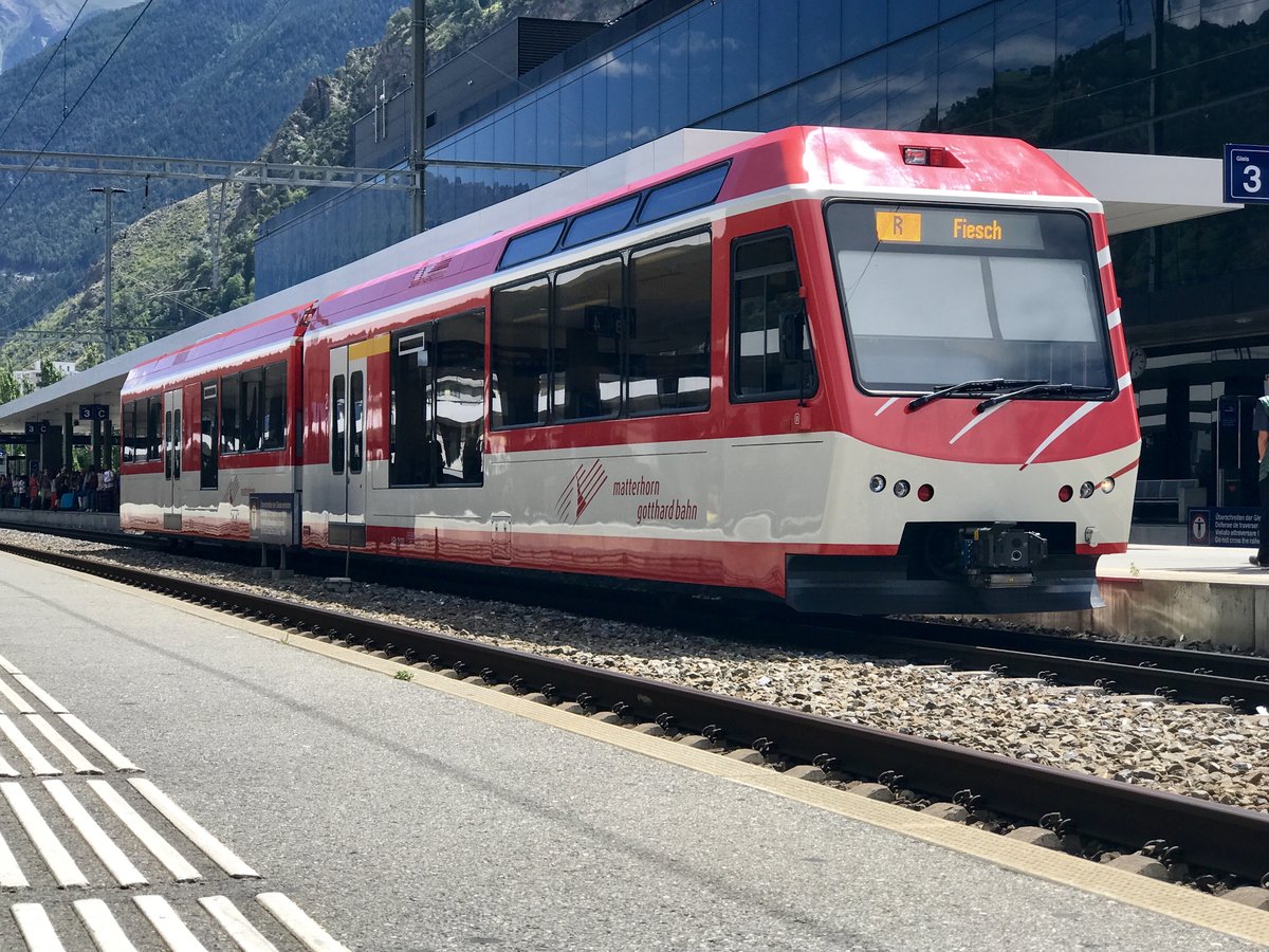 GSW ABt 2132 der MGB am 15.7.17 im Bahnhof Visp.