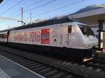 Re 460 098 mit Gottardo 2016 Werbung, am 1.7.15 mit einem IR nach Brig.