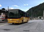 Irisbus Crossway '5053'  VS 354 601  PostAuto am 14.5.17 auf dem Bahnhofplatz Brig.