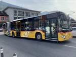 Der MB C2 G '11700'  VS 12670  der PostAuto Regie Sitten Am 28.9.21 nach der Abfahrt beim Bahnhof Sitten.