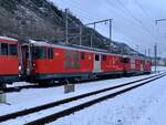 Die beiden Deh 4/4 54  Goms  und 22  St. Niklaus  am 4.1.21 im Glisergrund abgestellt.